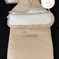 Nid d’ange gaz de coton {Broderie}