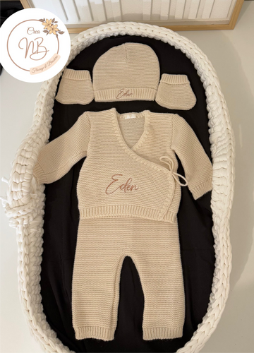 Ensemble en maille {Broderie}