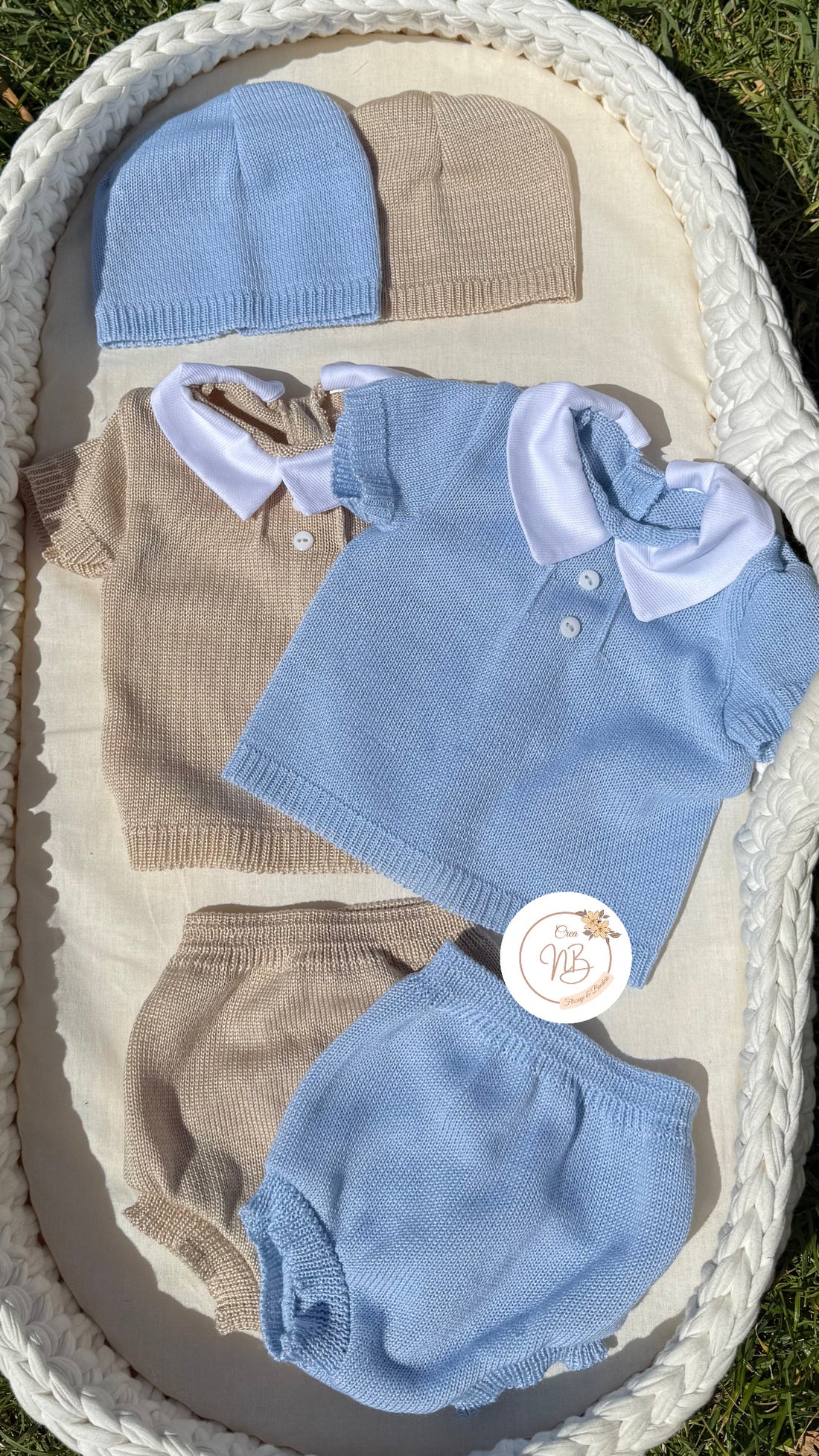 Tenue tricot col claudine