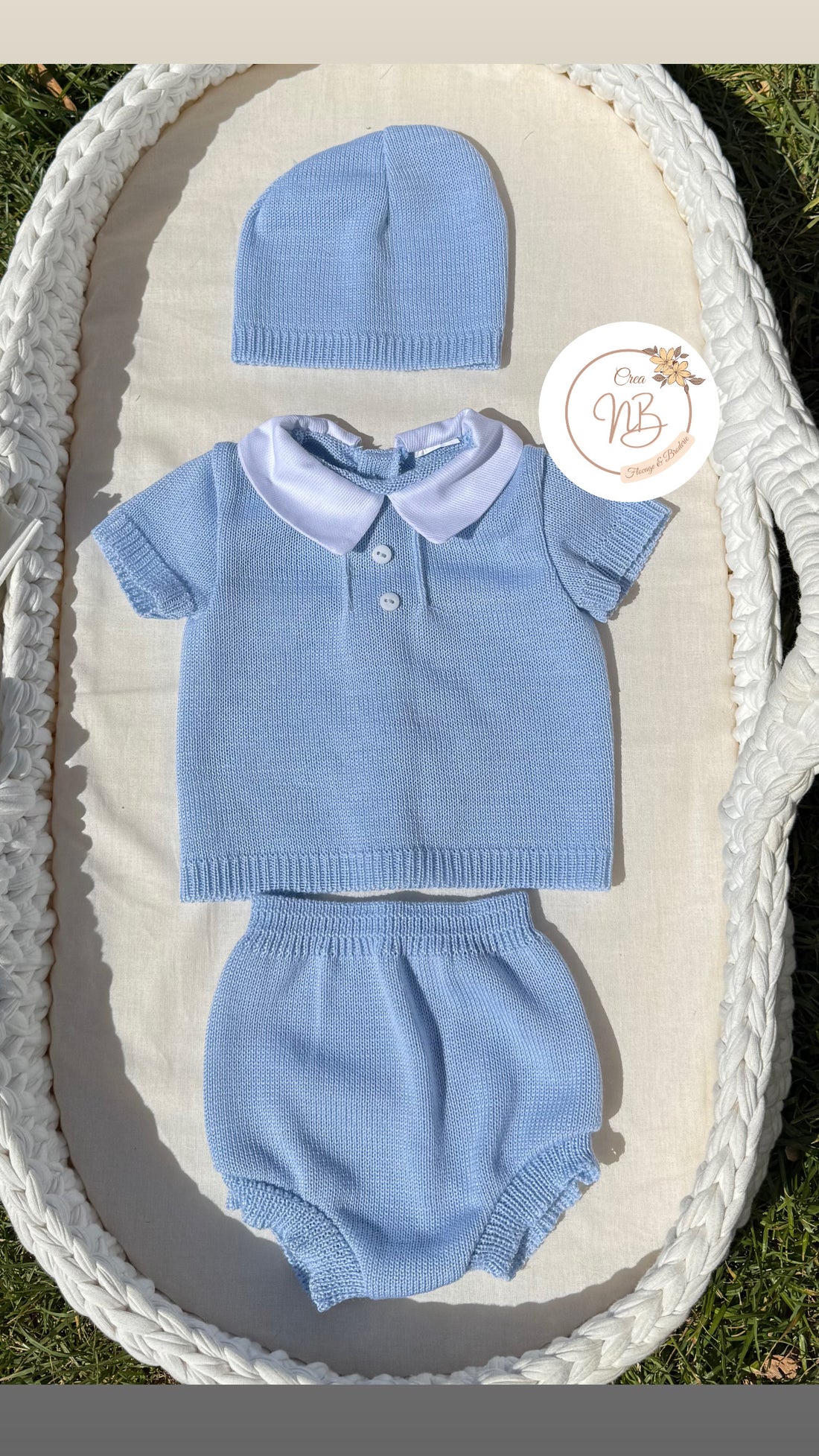 Tenue tricot col claudine