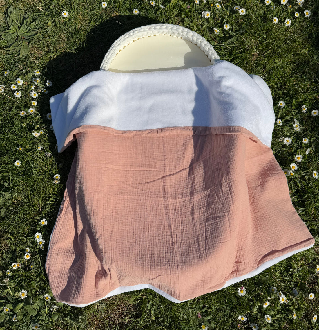 Plaid gaz de coton {Broderie}