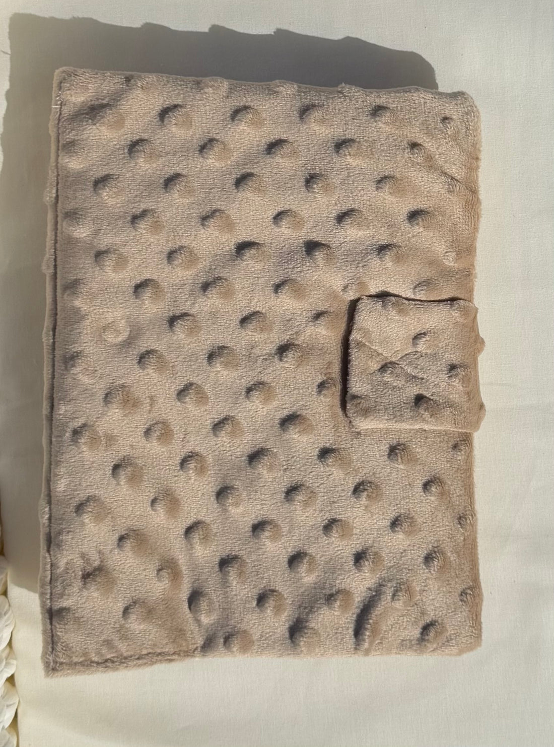 Protège carnet de santé minky {Broderie}