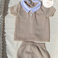 Tenue tricot col claudine