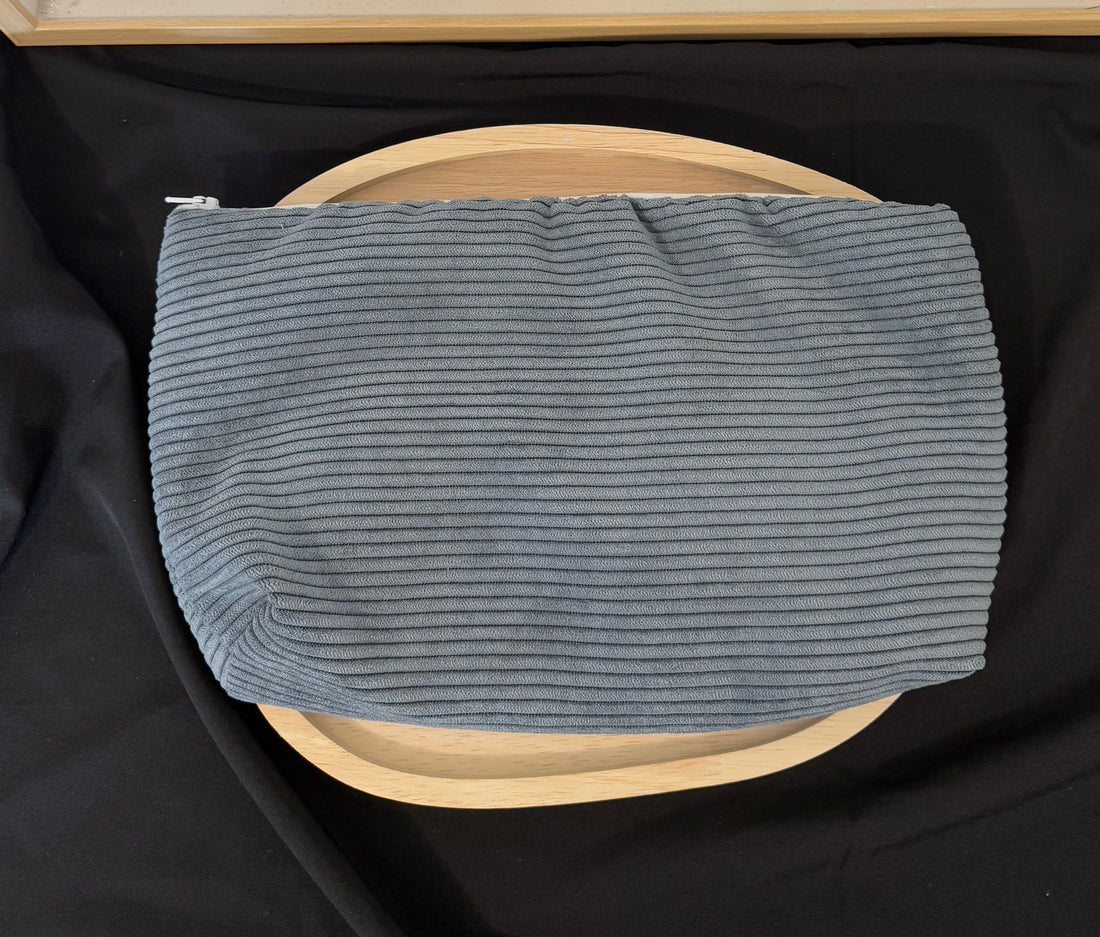 Trousse de toilette velours côtelés {Broderie}