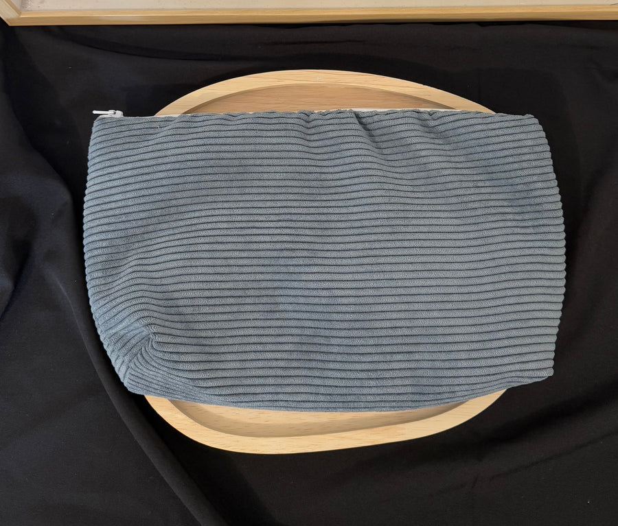 Trousse de toilette velours côtelés {Broderie}