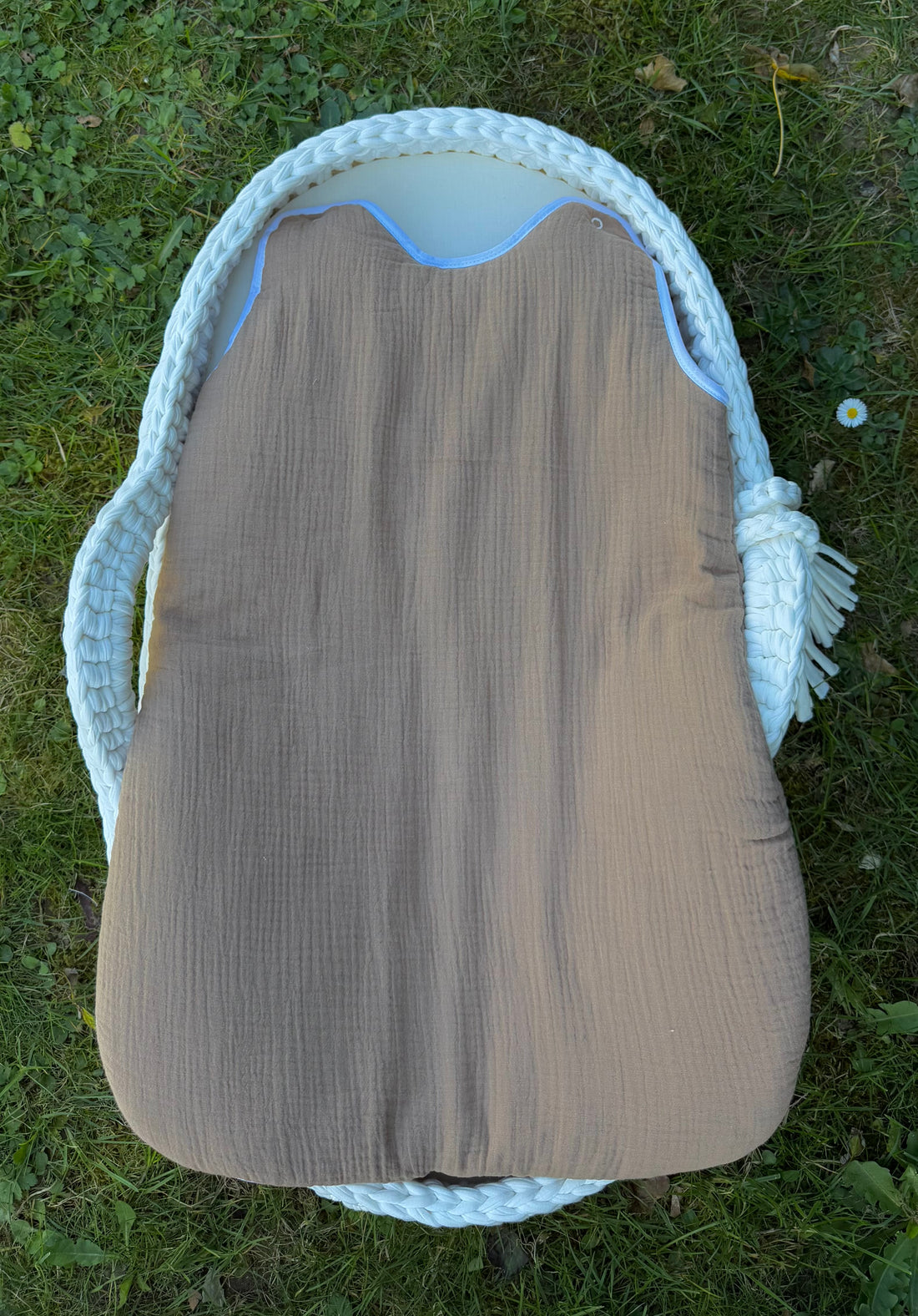 Gigoteuse gaz de coton {Broderie}