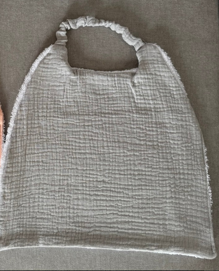 Bavoir gaz de coton {Broderie}