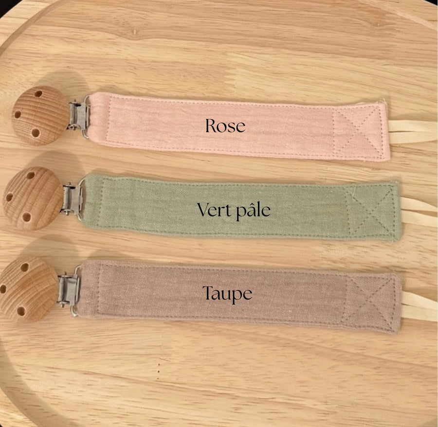 Attache tétine tissu {Broderie}